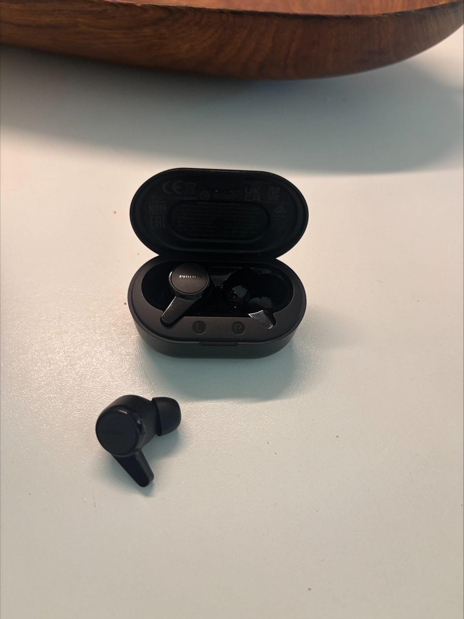Philips true wireless ear pods