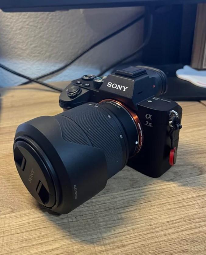Hyr ut Sony A7 III