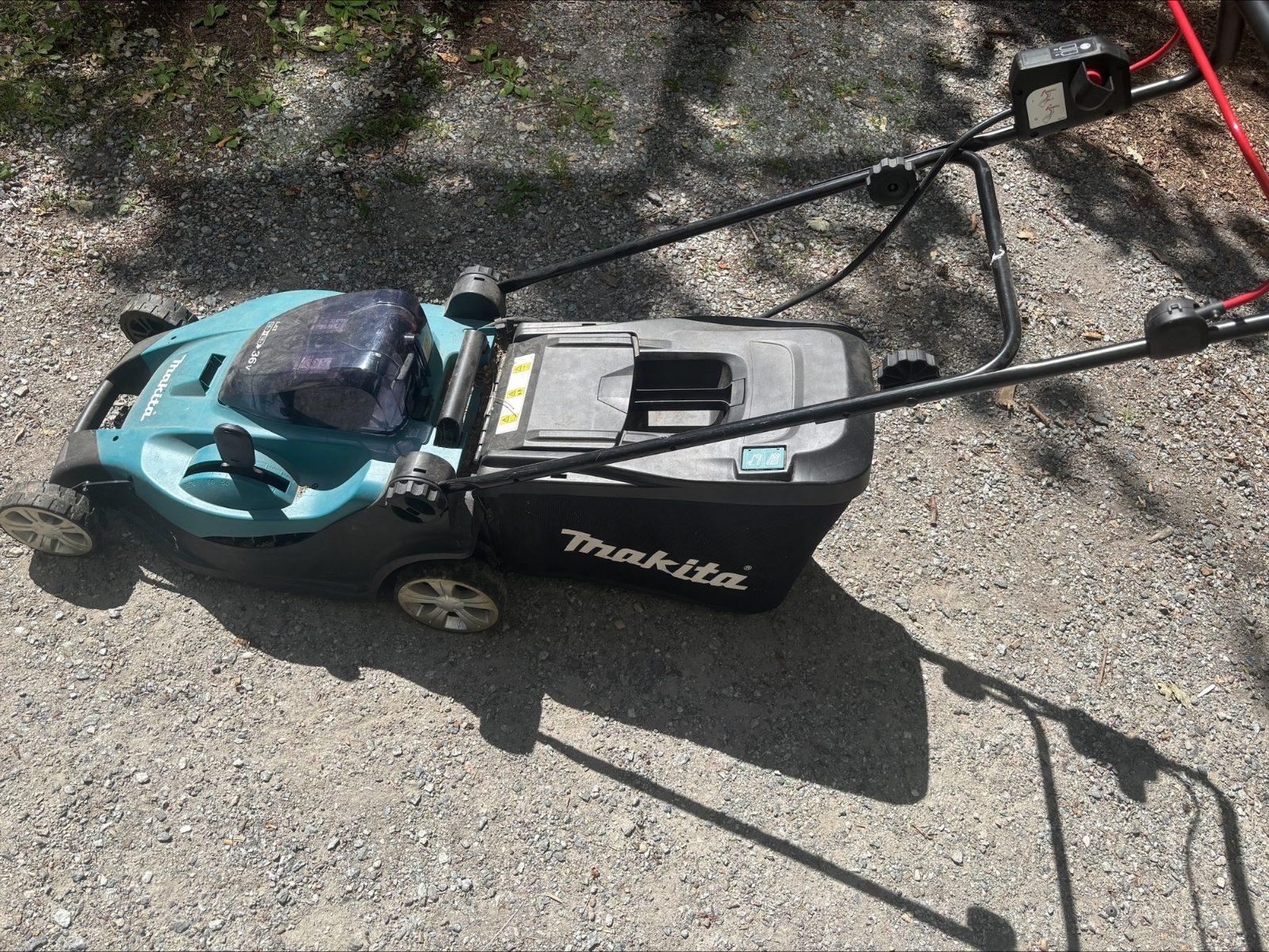Makita gräsklipapre